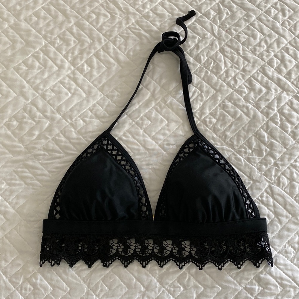 Black bikini top